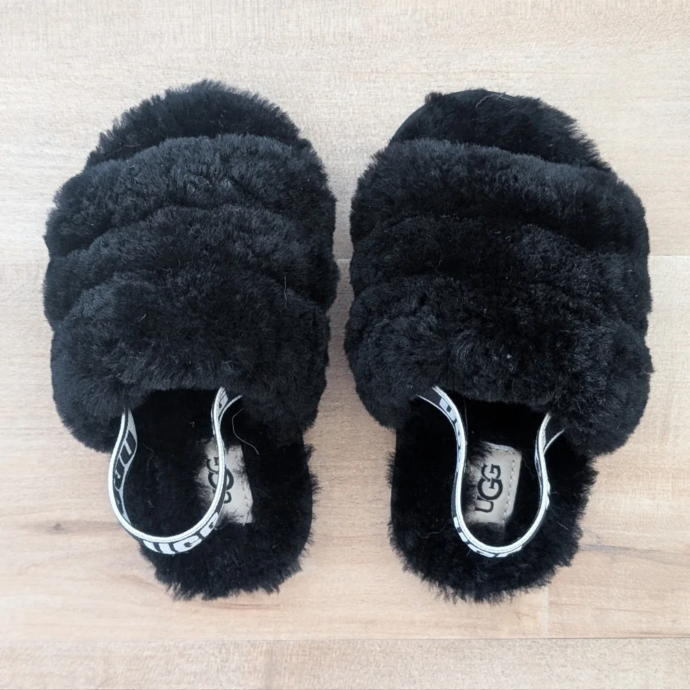 UGG Fluff Yeah Slide Slippers in Black - Size 8T